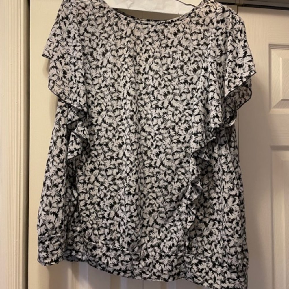 Black and white sheer flowy top